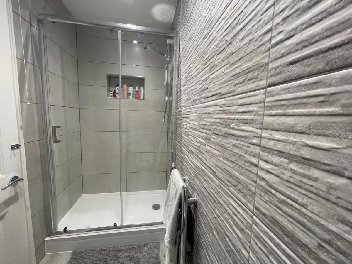 Modern Luxury 3 Bed House Villa Плимът Екстериор снимка
